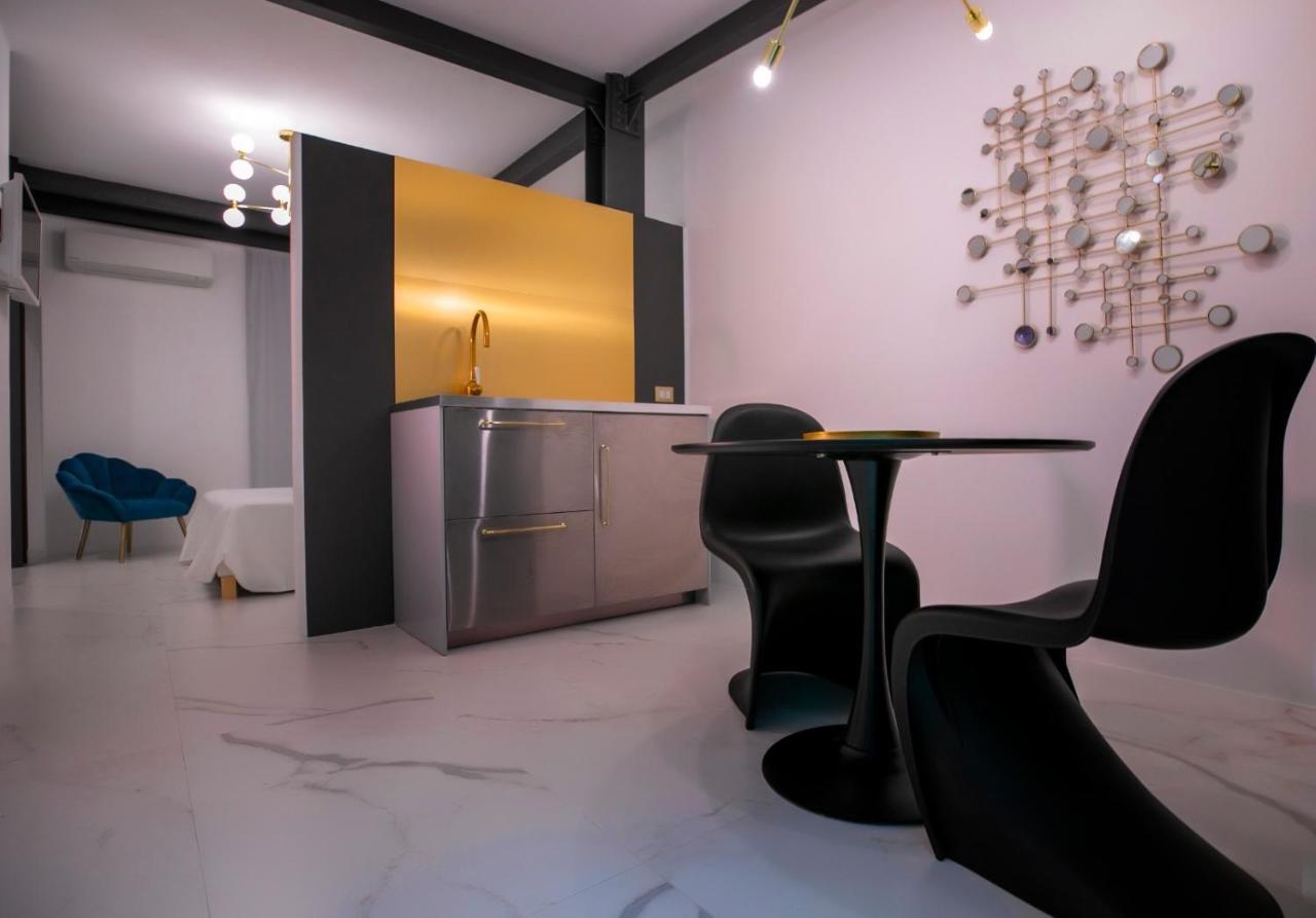 Azzoli Trapani - Apartments&Skypool - Adults Only Экстерьер фото