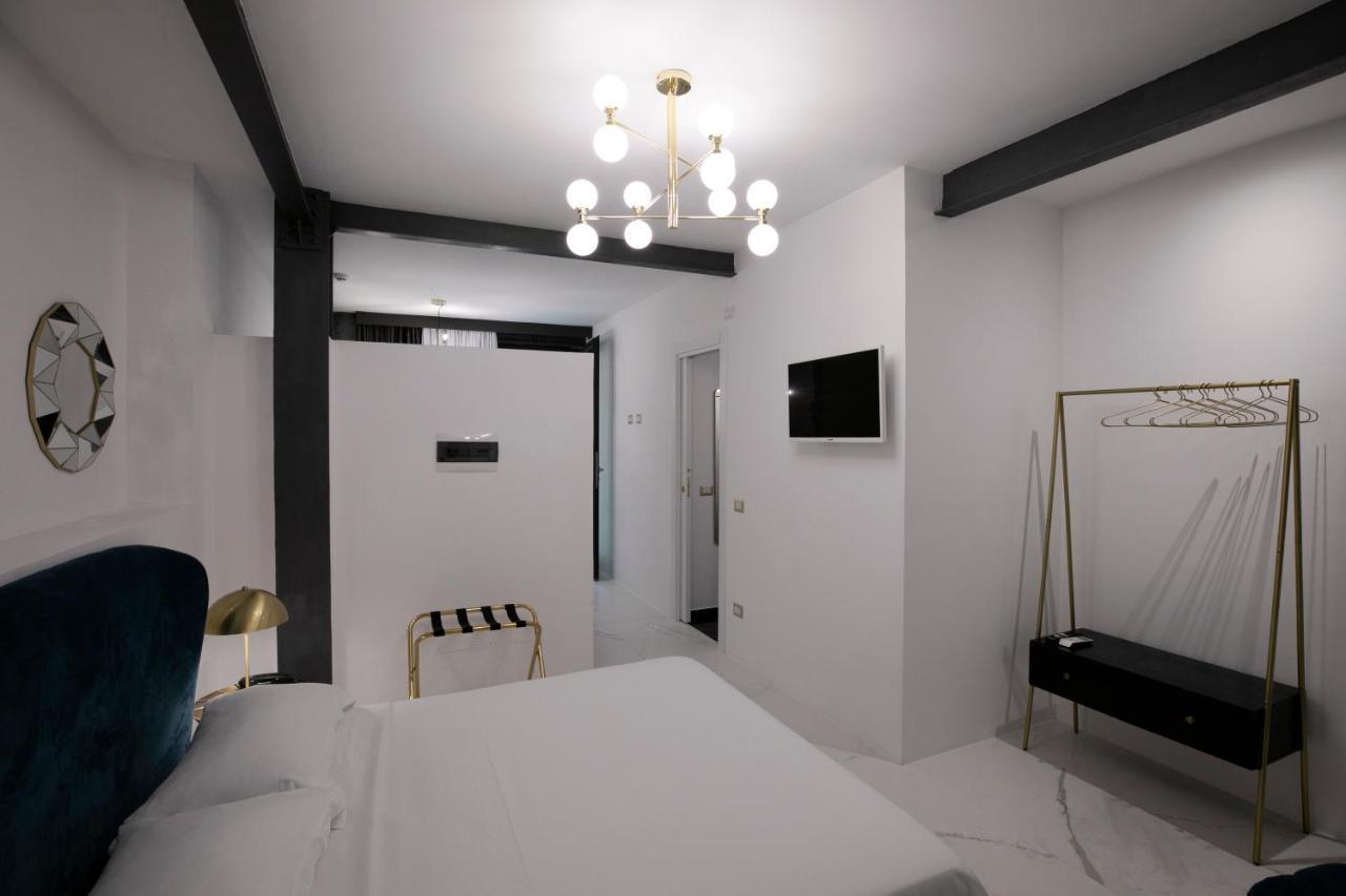 Azzoli Trapani - Apartments&Skypool - Adults Only Экстерьер фото